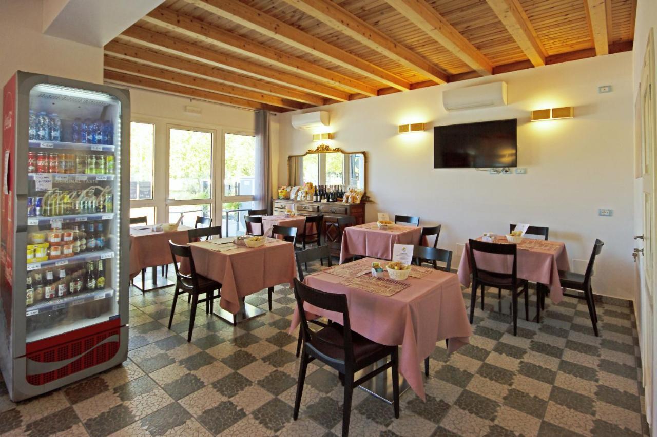 Il Sole Nel Mare - Lido Di Volano Comacchio Exterior foto